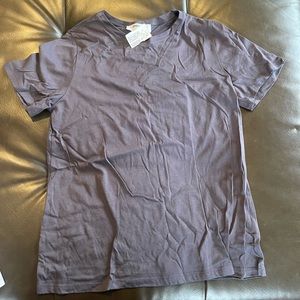 Double zero scoop neck T-shirt with tags